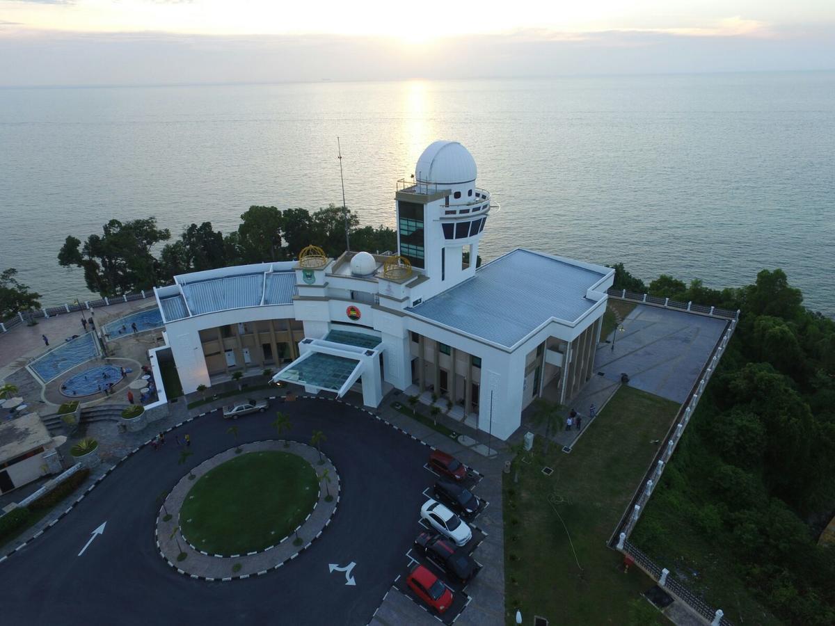 Klana Beach Resort Port Dickson Exterior photo