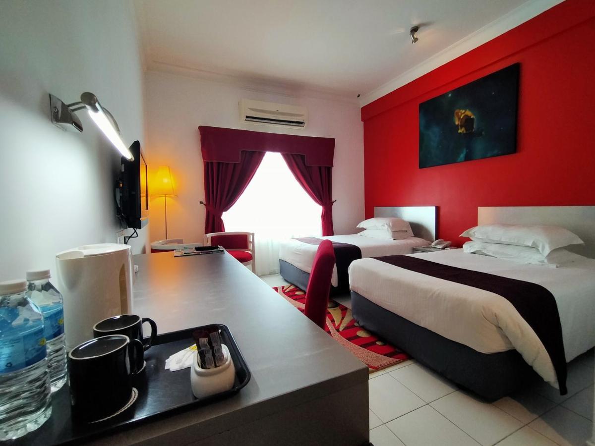Klana Beach Resort Port Dickson Exterior photo